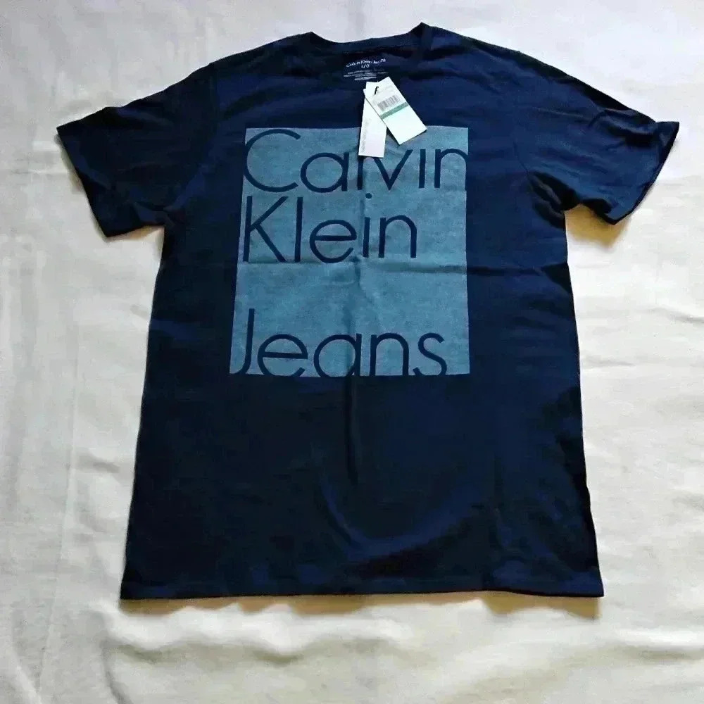 Youth Calvin Klein Tee-shirt NWT